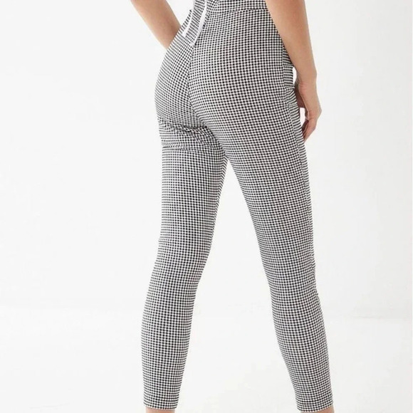 Urban Outfitters Susie High Rise Plaid Pants, Color Black/White Size 6 - Picture 3 of 15